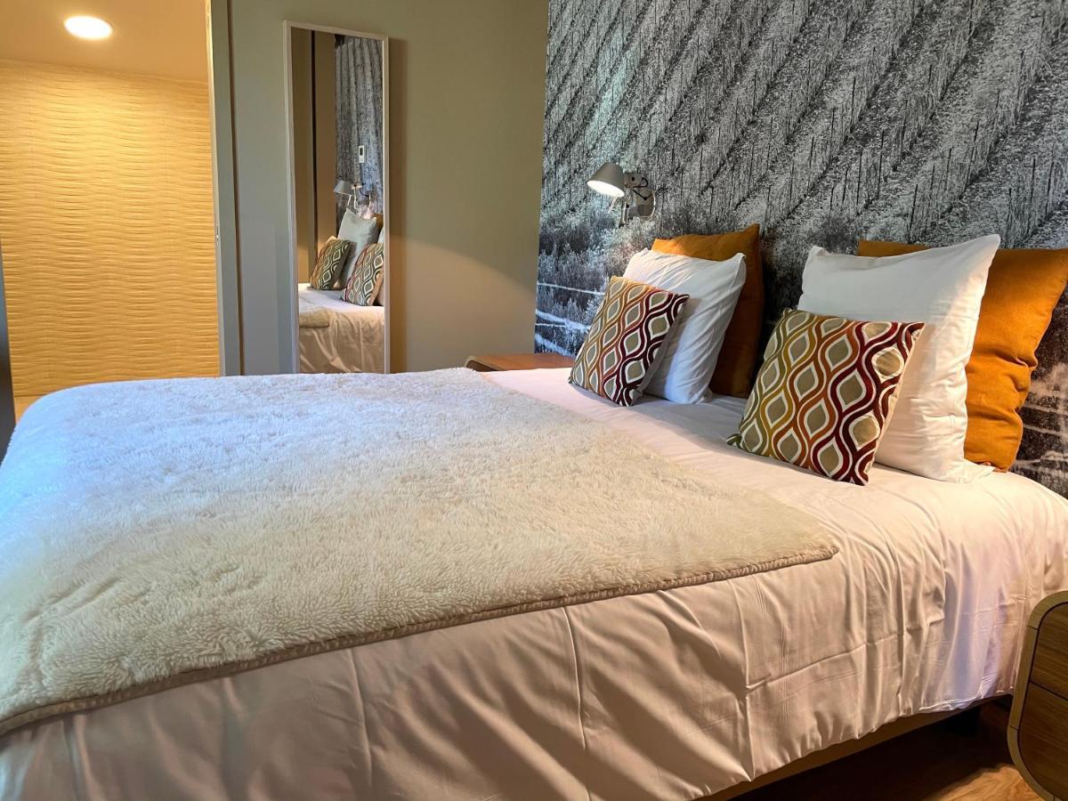 Le Sens Six Bed & Breakfast 2*