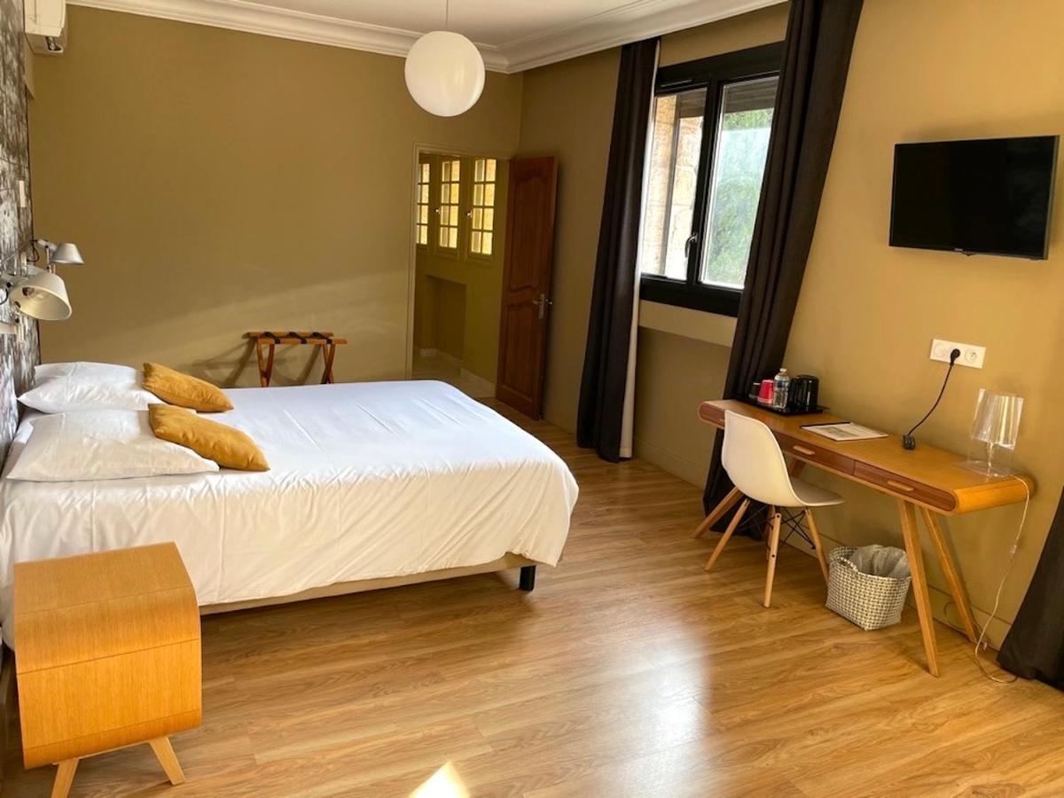 Le Sens Six Bed & Breakfast 2*